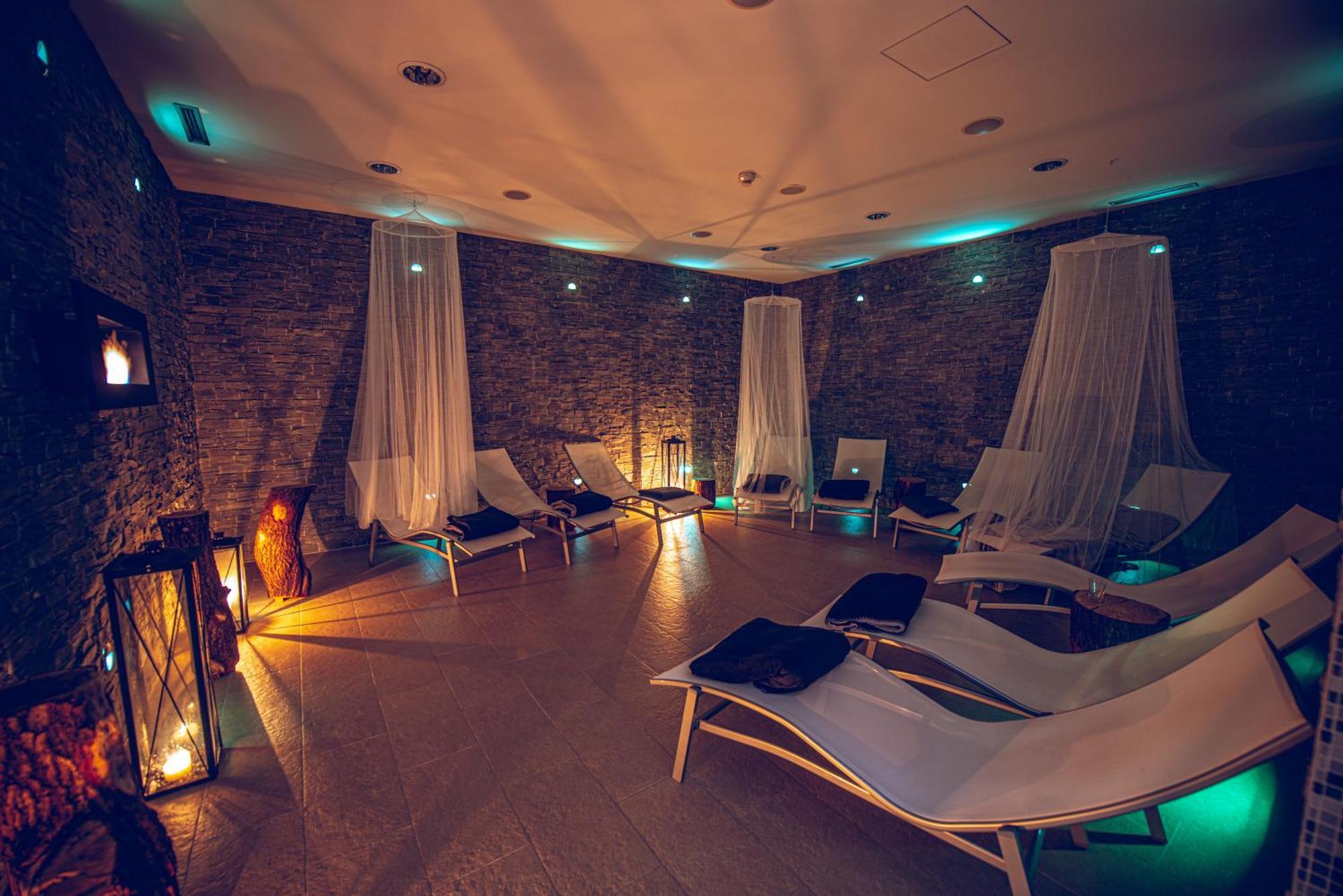 Wellness Hotel Vista Dolni Morava Exterior photo